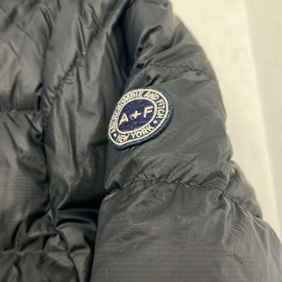 Abercrombie & Fitch puffer coat size L - Picture 3 of 4